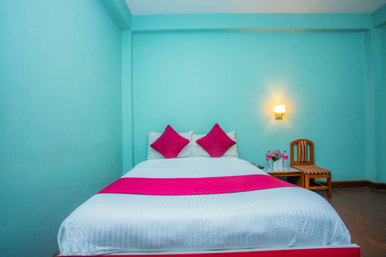 Spot On 445 New Hotel Natureland Pokhara Exterior photo
