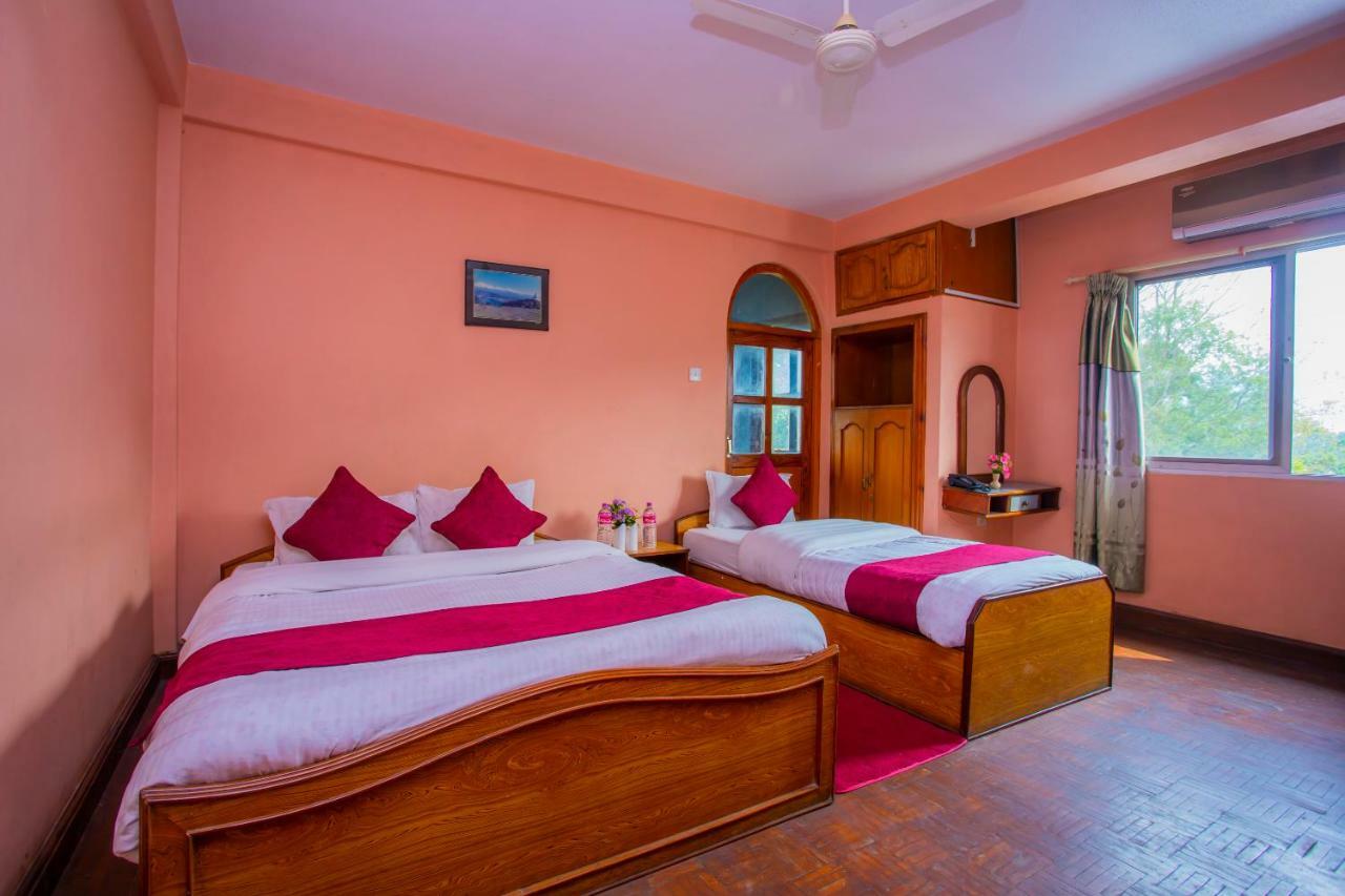 Spot On 445 New Hotel Natureland Pokhara Exterior photo