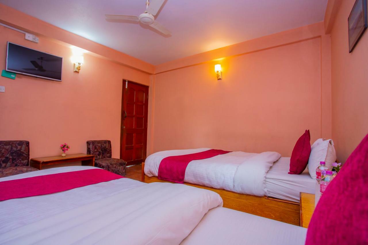 Spot On 445 New Hotel Natureland Pokhara Exterior photo