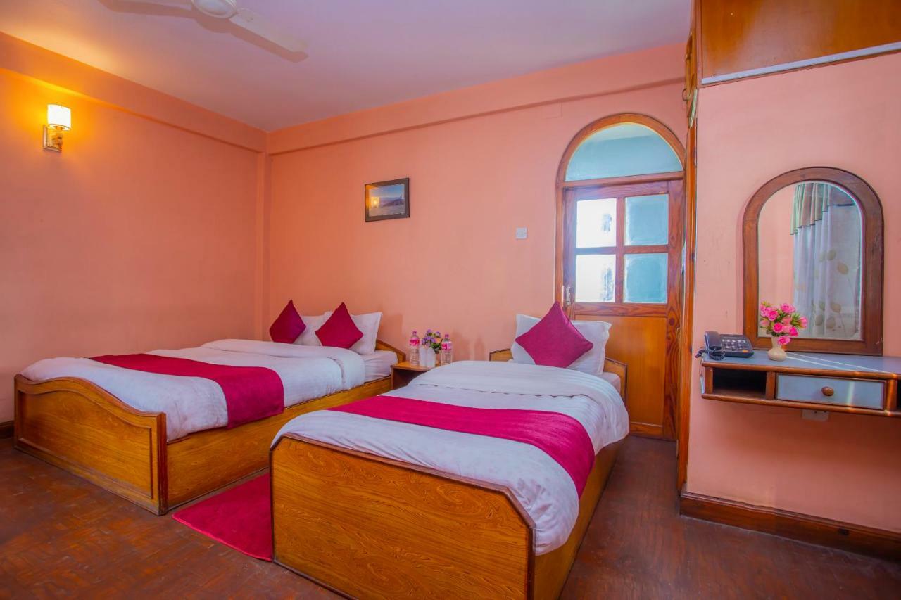 Spot On 445 New Hotel Natureland Pokhara Exterior photo